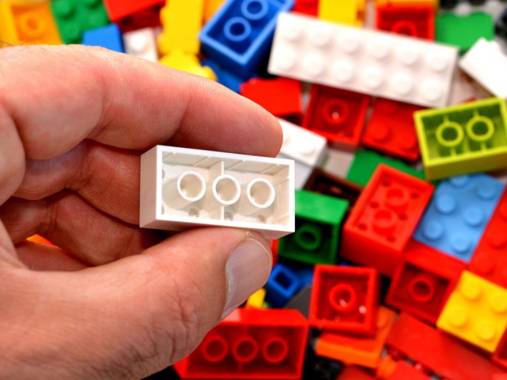 Lego stavi na Azijo, prodaja je dosegla rekord, tržni delež raste