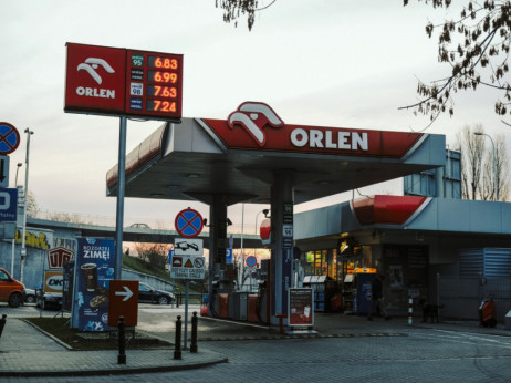 Poljaki kopičijo gorivo zaradi najnižjih cen v Evropi