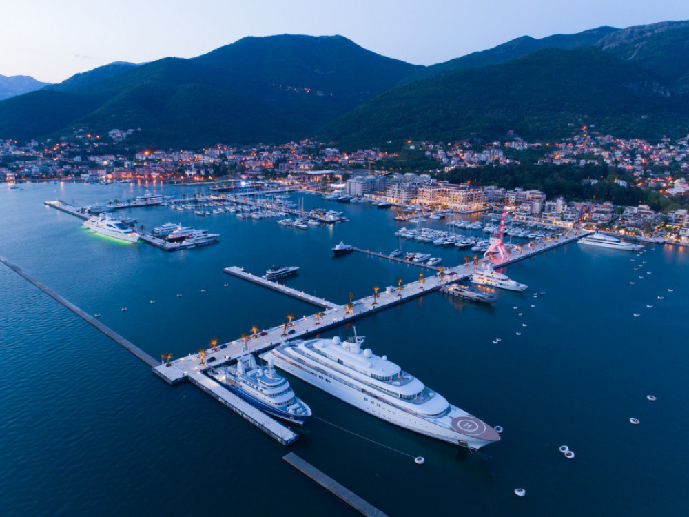 Želite izvedeti, kakšne spremembe nas čakajo v industriji prestiža? Zagotovite si svoje mesto na konferenci Bloomberg Adria Future of Luxury.