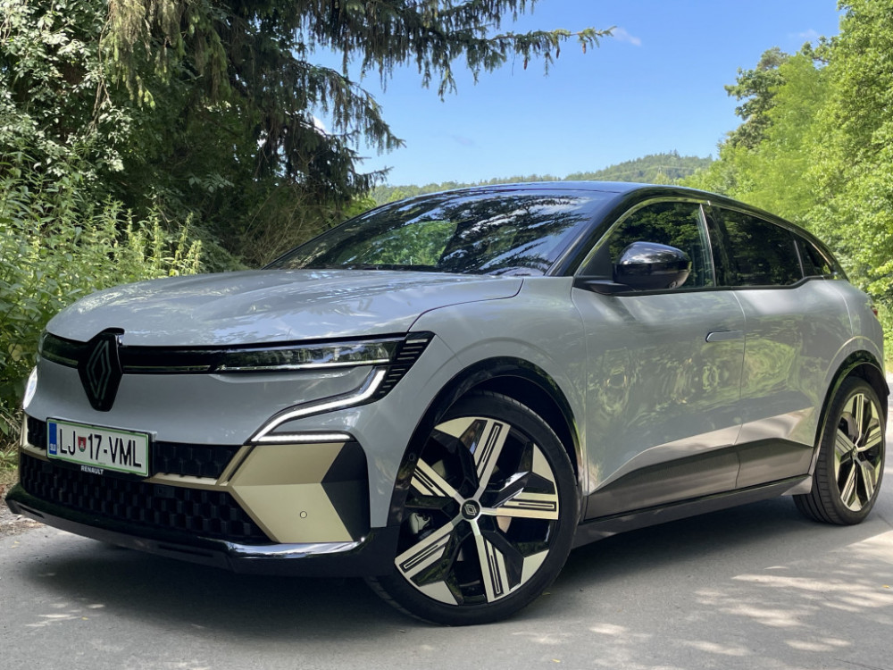 Test: Zakaj gre Renault z električnim meganom e-tech na vse ali nič?