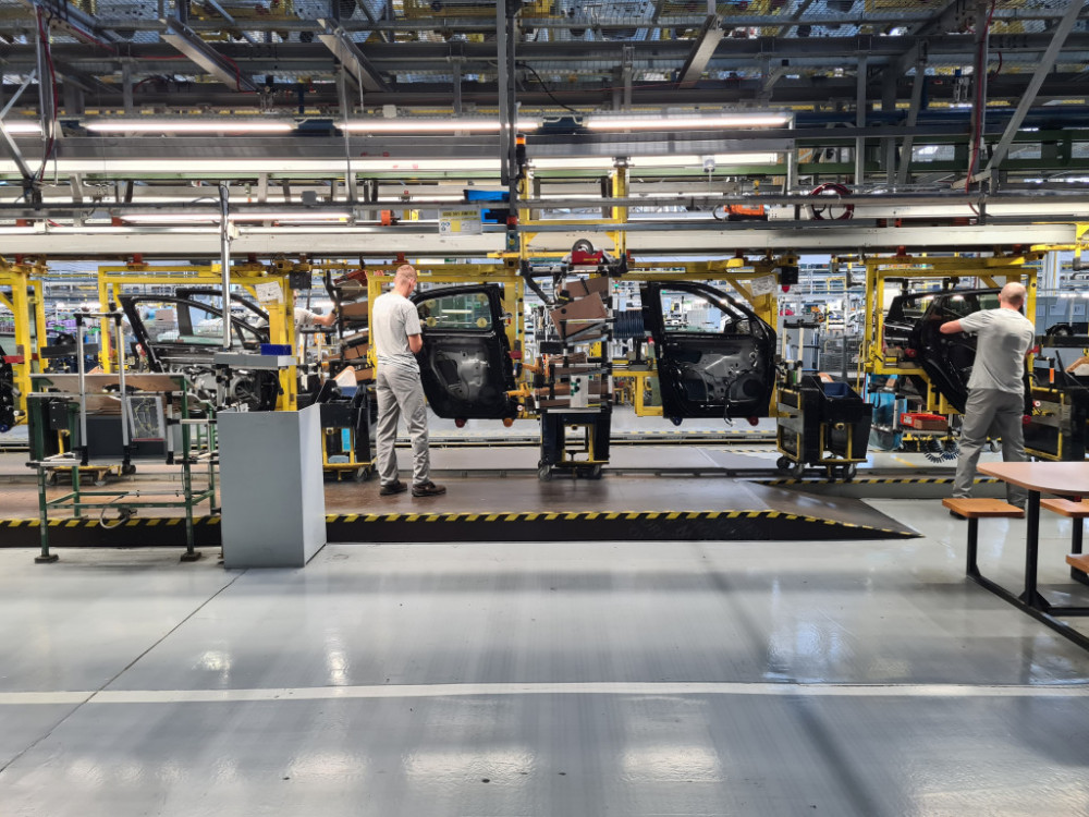 Slovenski avtomobilski grozd zaskrbljeno opazuje težave nemške industrije
