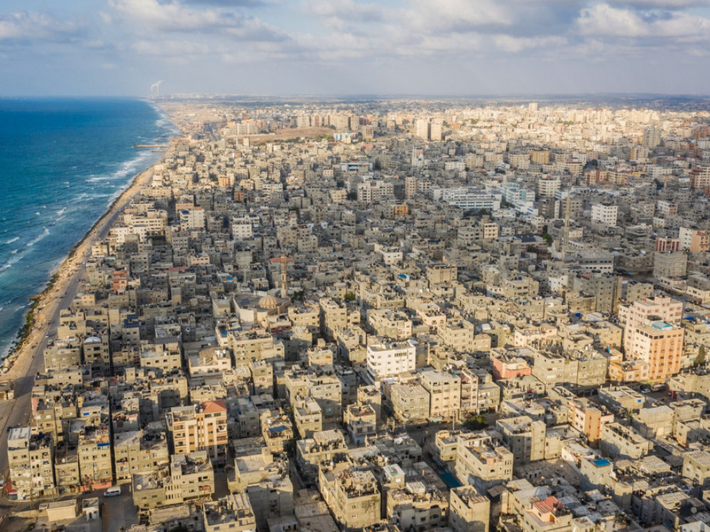 Zgodbe dneva: Obtožanje med ministrstvi in kraje avtomobilov