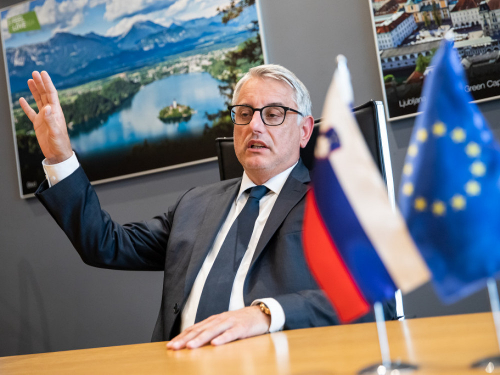 Izjave tedna: Amerika inovira, Evropa pa regulira