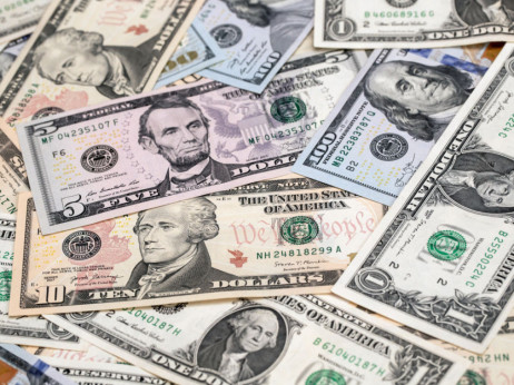 Borzni pregled: Dolar dol, obveznice gor v pričakovanju obrata Feda