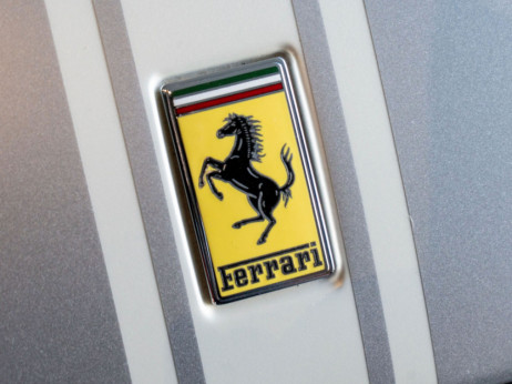 Ferrari v ZDA omogočil nakup s kriptovalutami, bo tudi v Evropi?