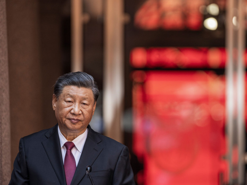 Xi Jinping prvič na obisku v centralni banki, razrešen obrambni minister