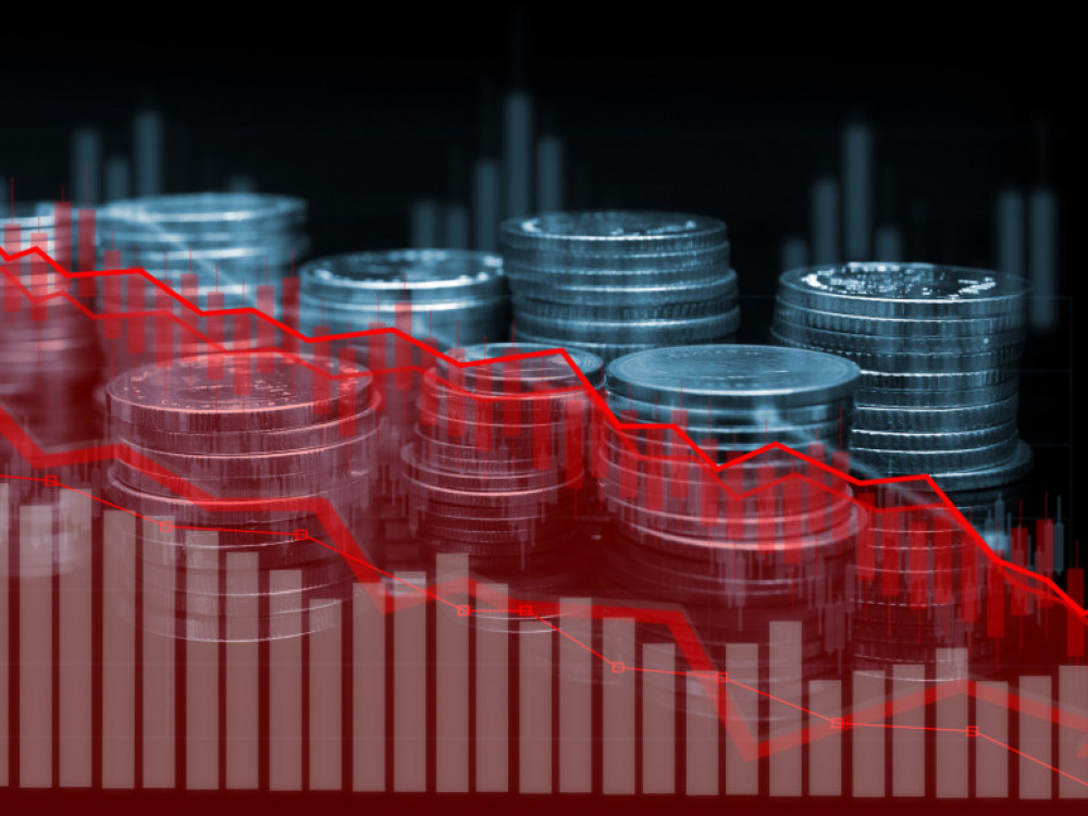 Zgodbe dneva: Strah pred recesijo in regijska pristanišča