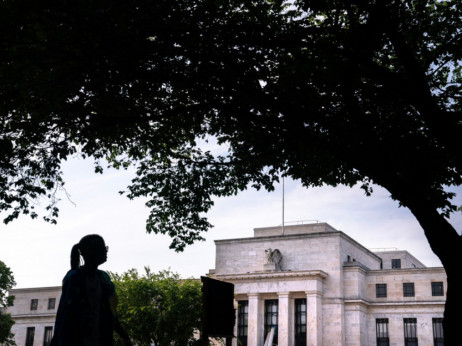 Fed: Večina bankirjev opozorila na tveganje prehitrega znižanja obrestnih mer