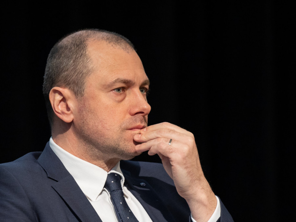 Brodnjak delničarjem NLB: 'Ni nujno, da prevzamemo banko'