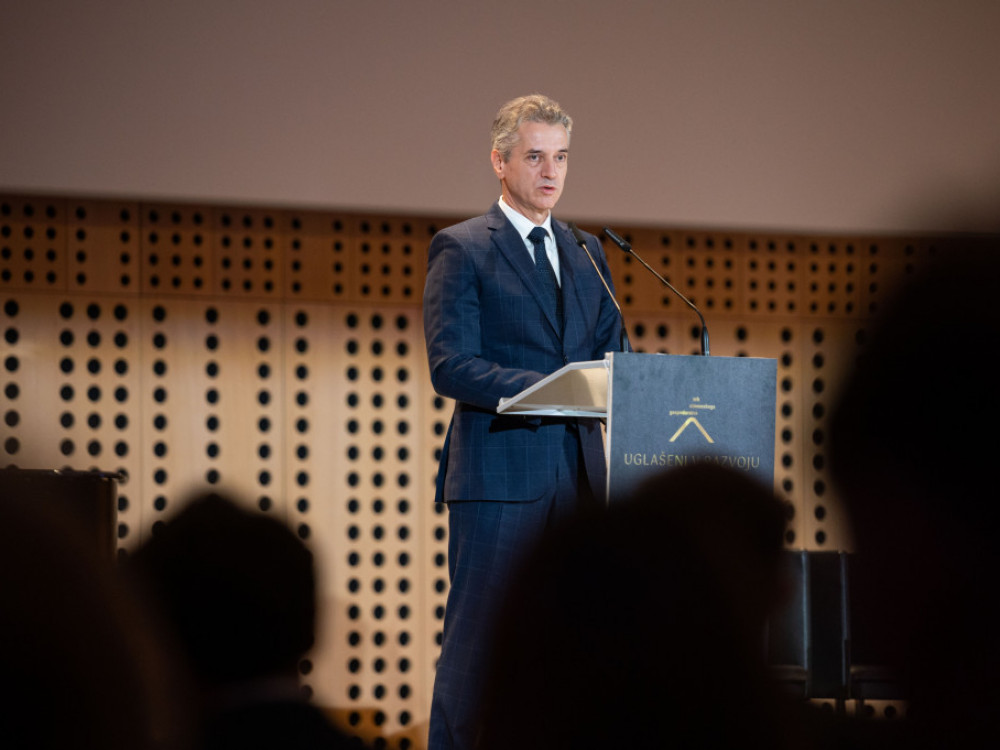 E-pismo: Nič ne bo z vitko vlado