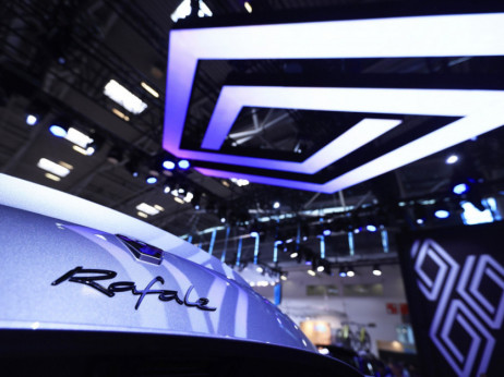 Renault prekinil dolgoletni niz padcev prodaje; kaj čaka Revoz?
