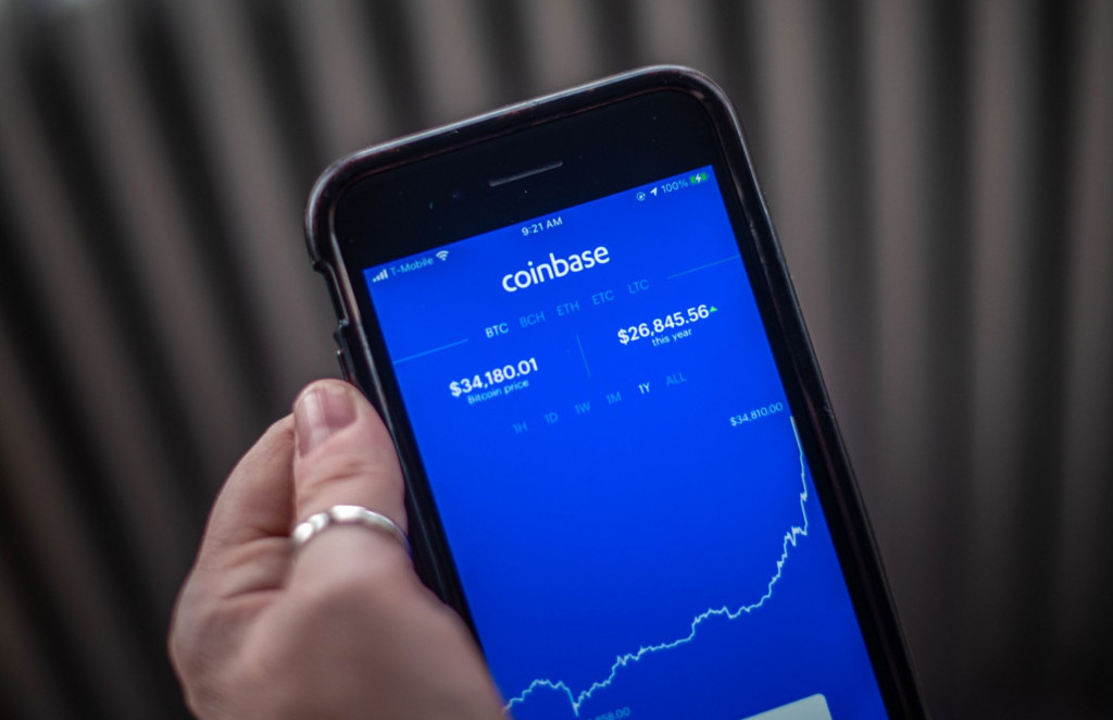 Kriptomenjalnica Coinbase z več prihodkov, a manj dobička