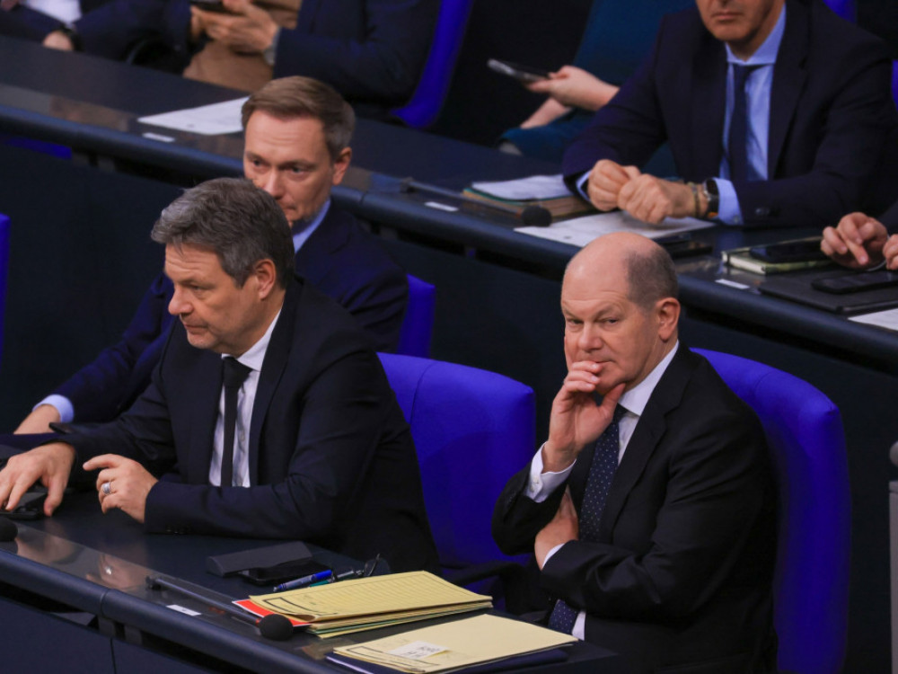 Nemški kancler Scholz iz klobuka potegnil 477 milijardnega zajca