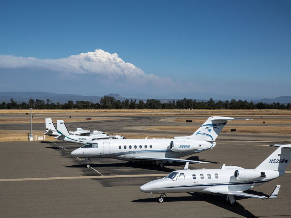 Slovenija v poletih še vedno z enim najvišjih zaostankov v EU