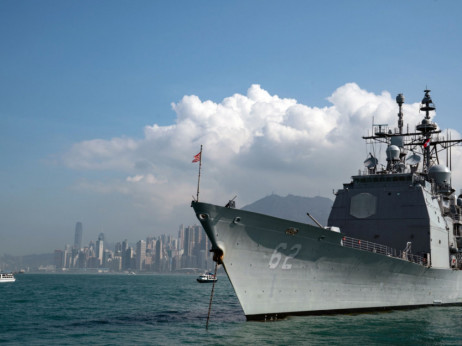 Rdeče morje: ZDA oblikovale bojno skupino za varovanje plovnih poti
