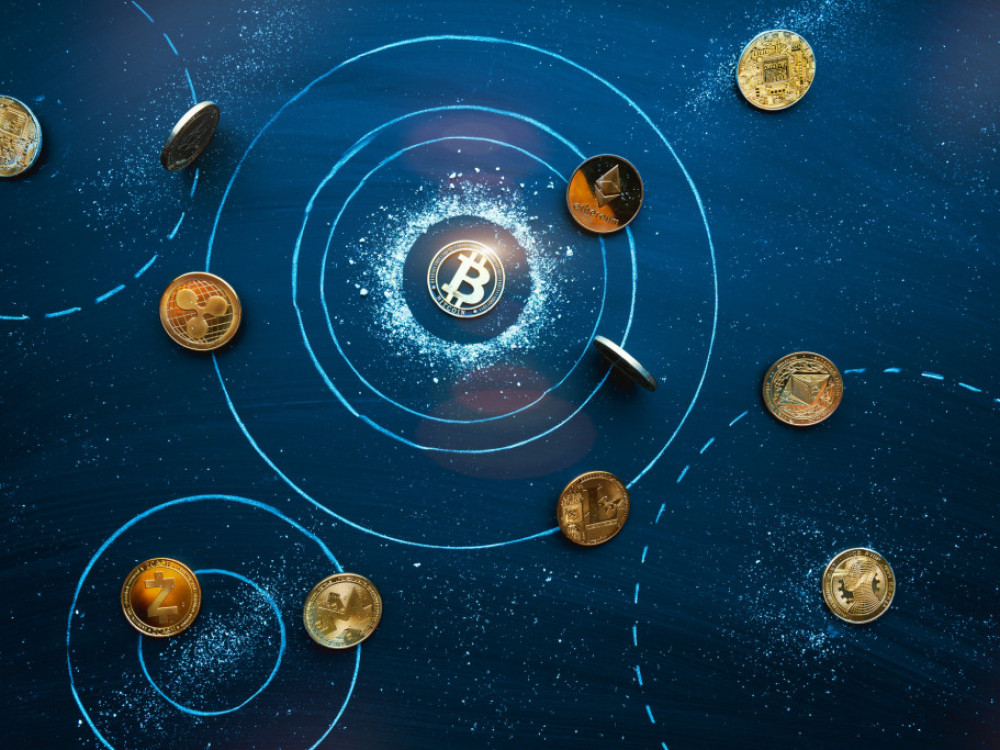 Kriptotrg 2023: Bitcoin letos prehiteva alternativne kovance, izjema je solana