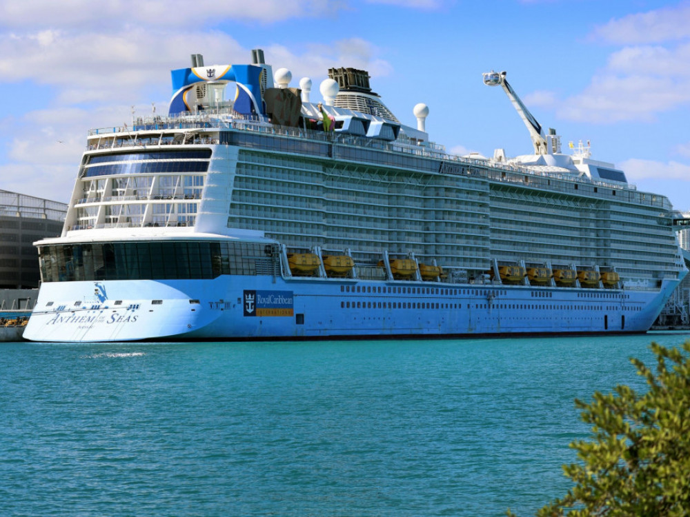 Kupiš delnico in hkrati dobiš še dodatne ugodnosti ob rezervaciji počitnic?