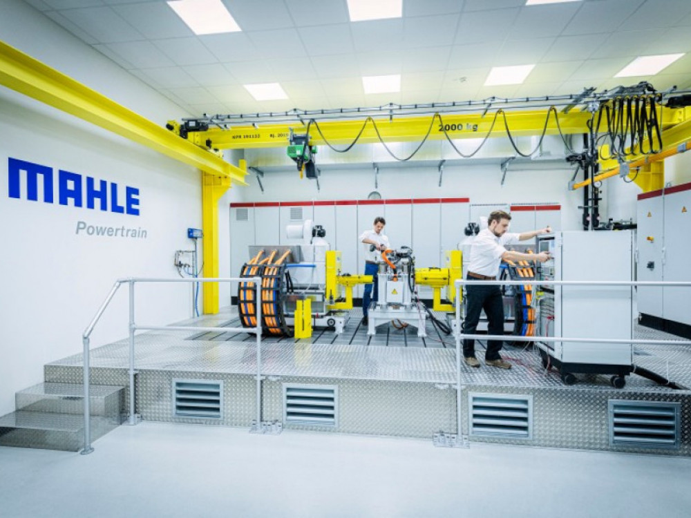 Avtoindustrija: So težave Mahleja znanilec krize?