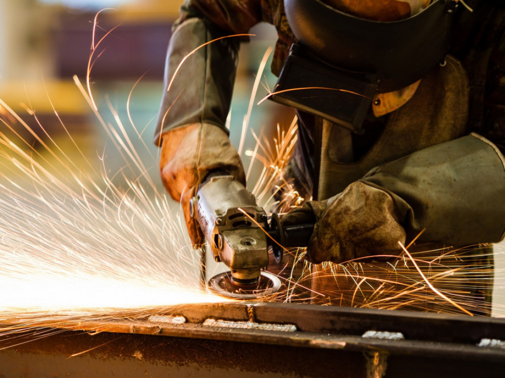 Top 5 novic za začetek dneva: Ameriški gospodarski stroj še na visokih obratih