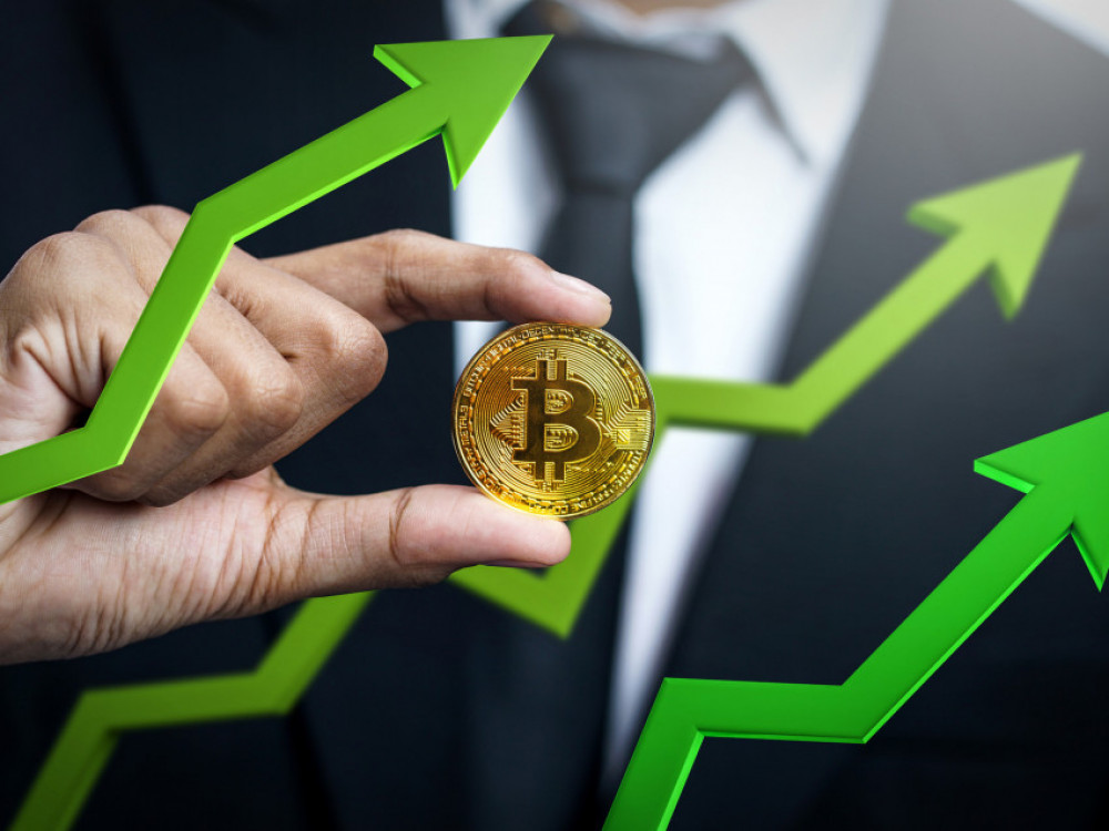 Bitcoin presegel magičnih 100 tisočakov