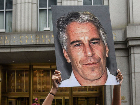 Trump zaradi zadeve Epstein napovedal 10-milijardno tožbo