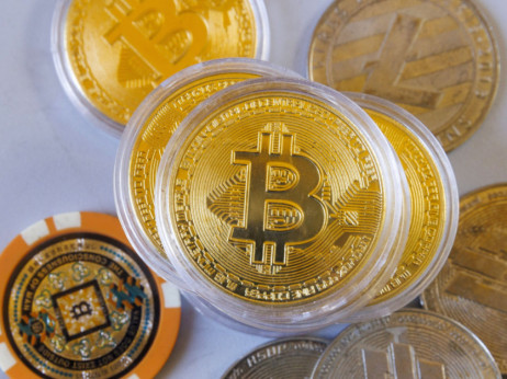 Top 5 novic: Ameriški regulatorji prvič odobrili sklad v bitcoinih