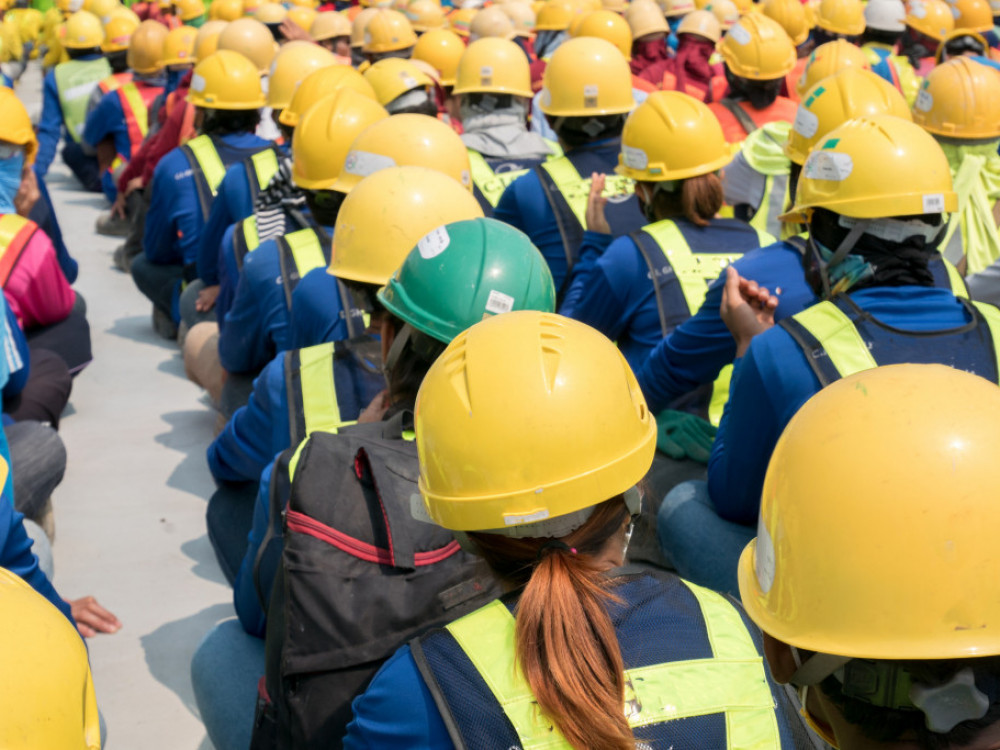 Nov trend: podjetja ne željo odpuščati, četudi za vse zaposlene nimajo dela