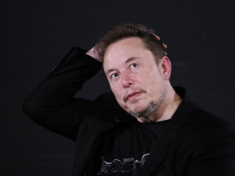 Pred objavo rezultatov: bo Musk s spanjem v pisarni rešil Teslo
