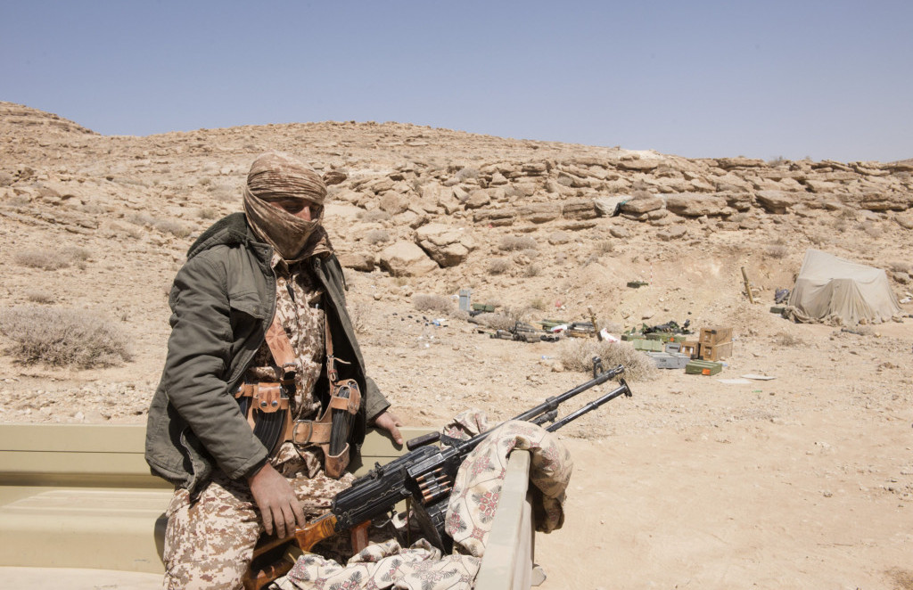 Trump z bombami nad hutijevce: 'Nad vas se bo zgrnil pekel'