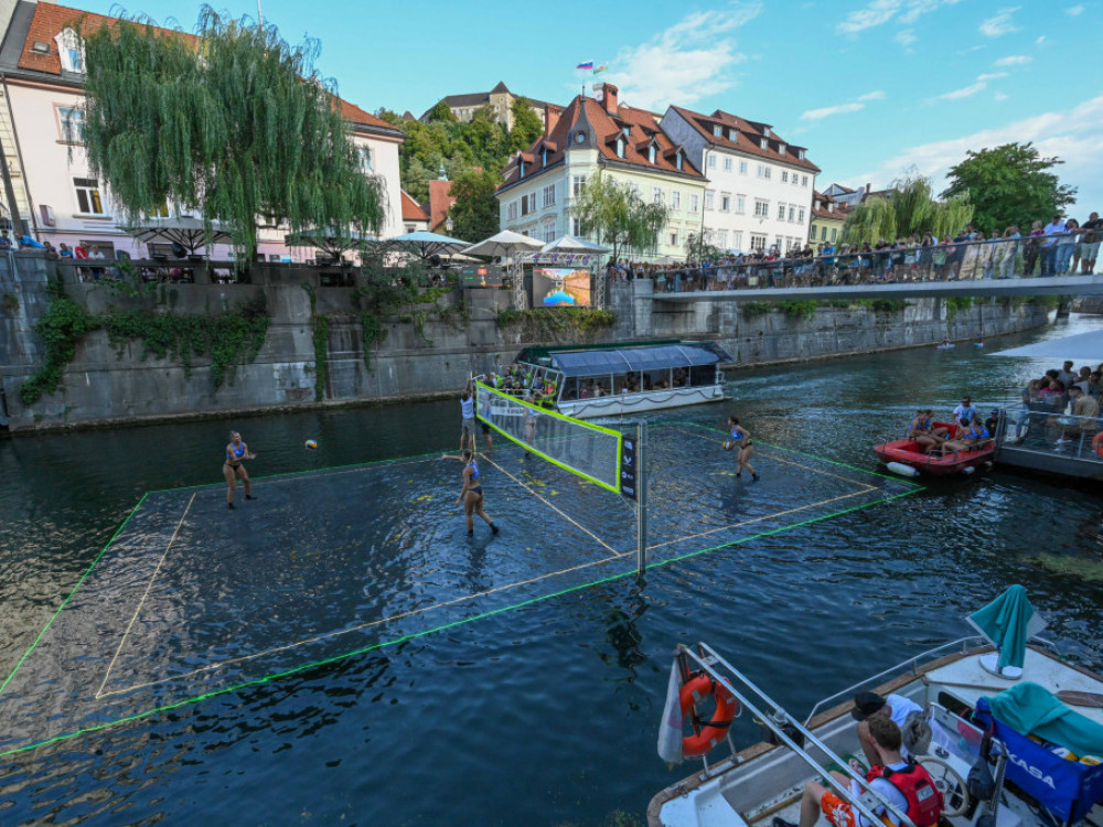 'Športni dogodki Slovenijo postavljajo v središče pozornosti'