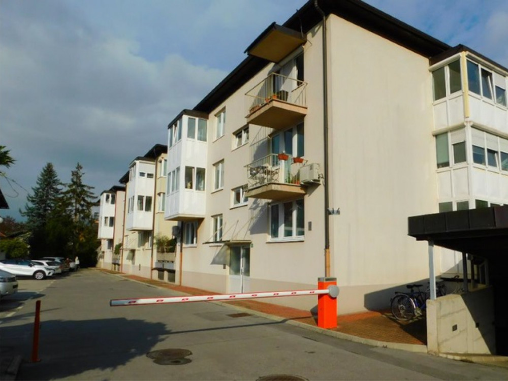 Marca na dražbah: Stanovanja v Ljubljani, zemljišča na Obali ...