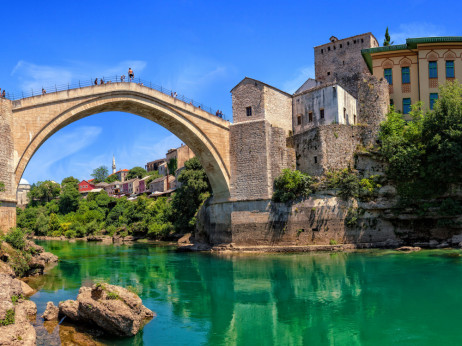 Mostar: Mesto mostov, nostalgije in modrega neba