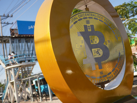 Ali lahko v Sloveniji kupimo promptne ETF v bitcoinih? Se to splača?