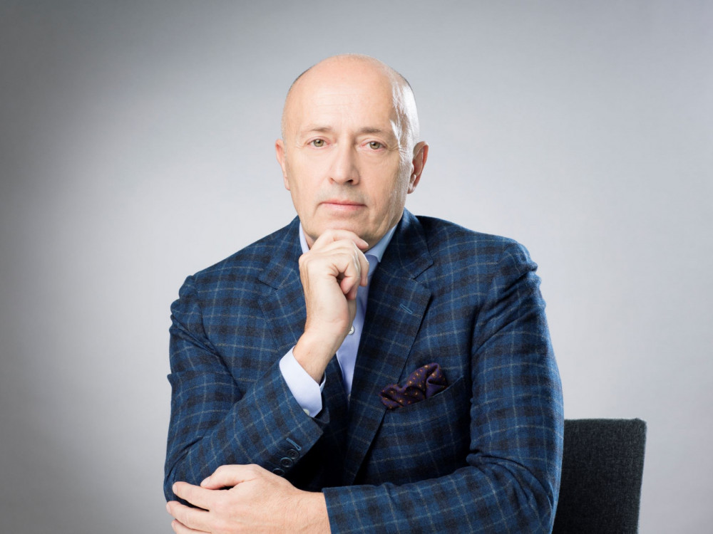 Kostić za delnice Addiko Bank ponudil dobrih 16 evrov