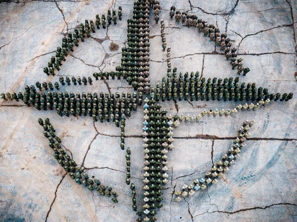 20 let Slovenije v Natu: Kakšna je cena članstva v prestižnem varnostnem klubu?