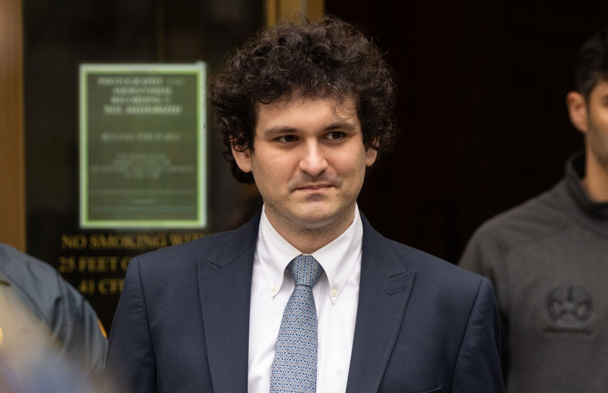 TOP 5 novic za začetek dneva: V ZDA finančni kriminal jemljejo zelo resno