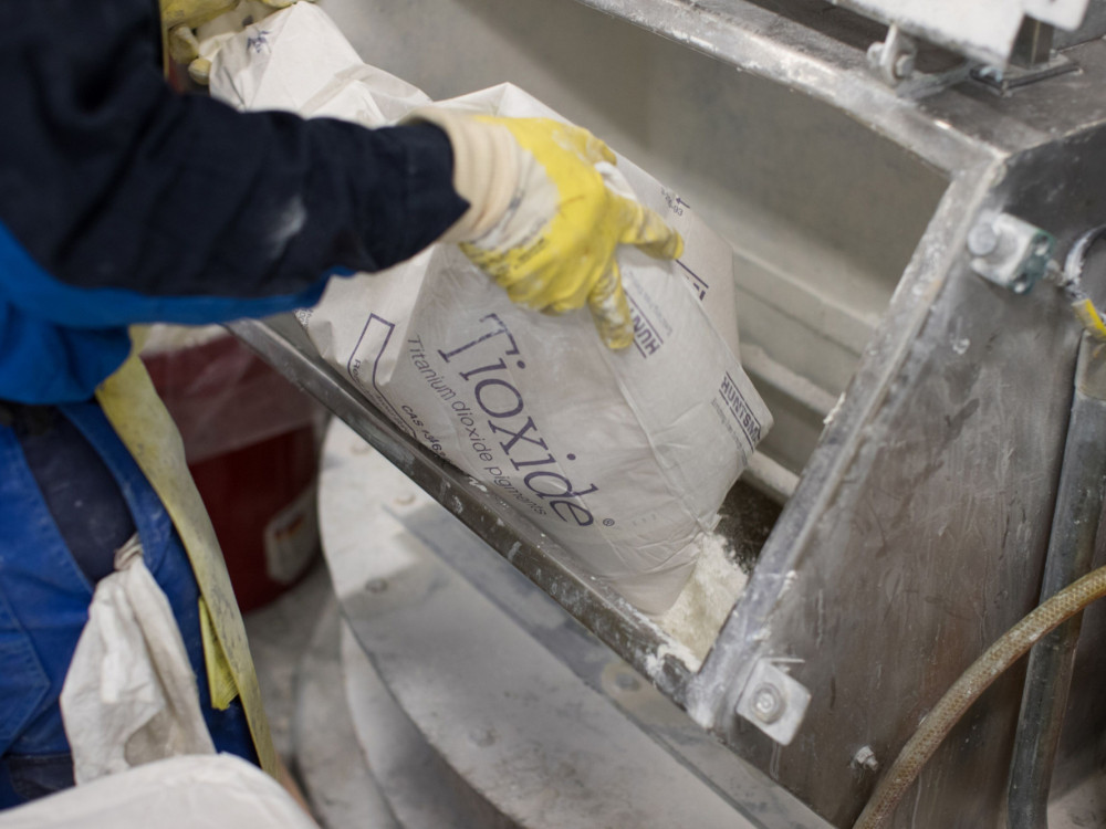 Se splača investirati v delnico Cinkarne Celje?