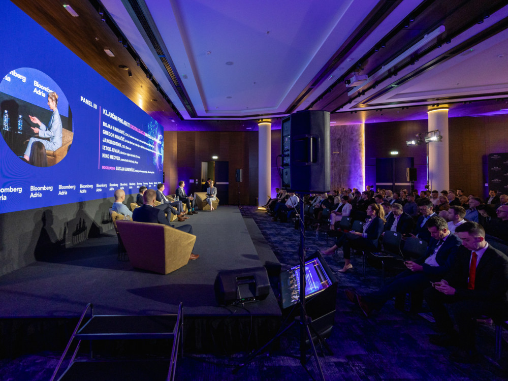 Zgodbe tedna: Digitalna preobrazba, Boscarolov portfelj, regresi