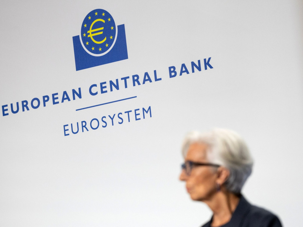 Anketa ECB: Evropska podjetja pričakujejo, da se bo rast plač umirila