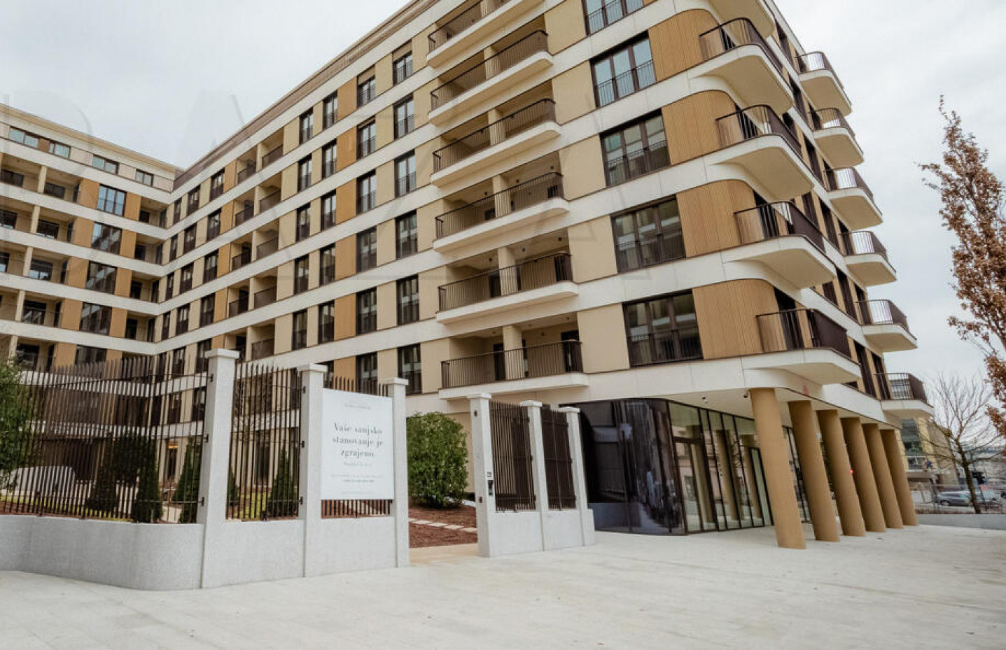 Nepremičninski davek: Kdo so tujci, ki pri nas kupujejo nepremičnine