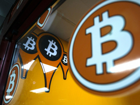 TOP 5 za začetek dneva: Koliko je vreden bitcoin po razpolovitvi?