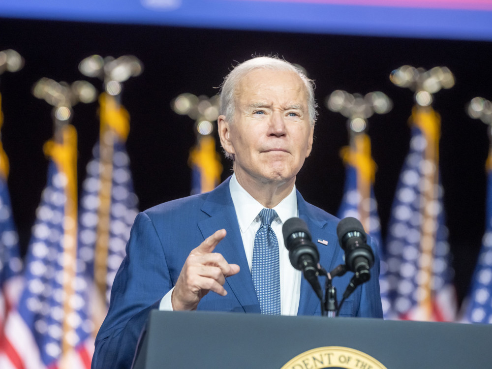 ZDA tekmico udarile s carinsko macolo ‒ kako se bo odzvala Kitajska?