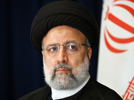 TOP 5 novic za začetek dneva: Kaj prinaša smrt iranskega predsednika?