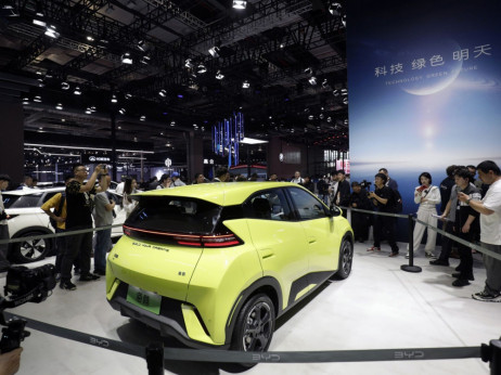 Kitajska električna vozila za 10 tisoč evrov prodirajo v Evropo