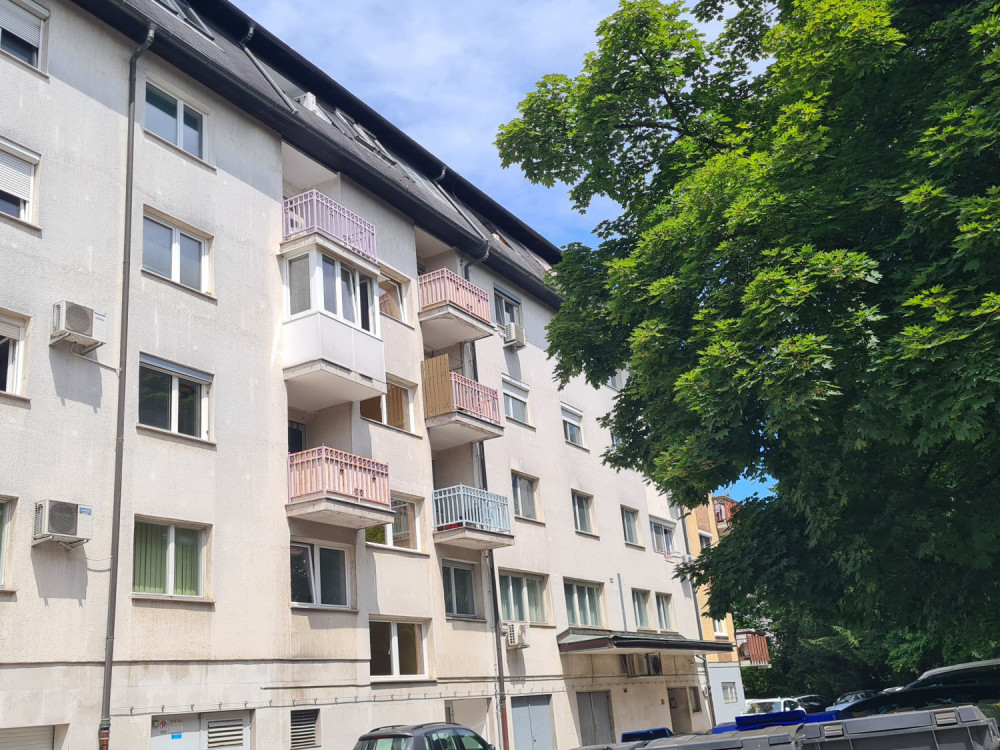 Izbor nepremičnin, ki bodo junija naprodaj na dražbah