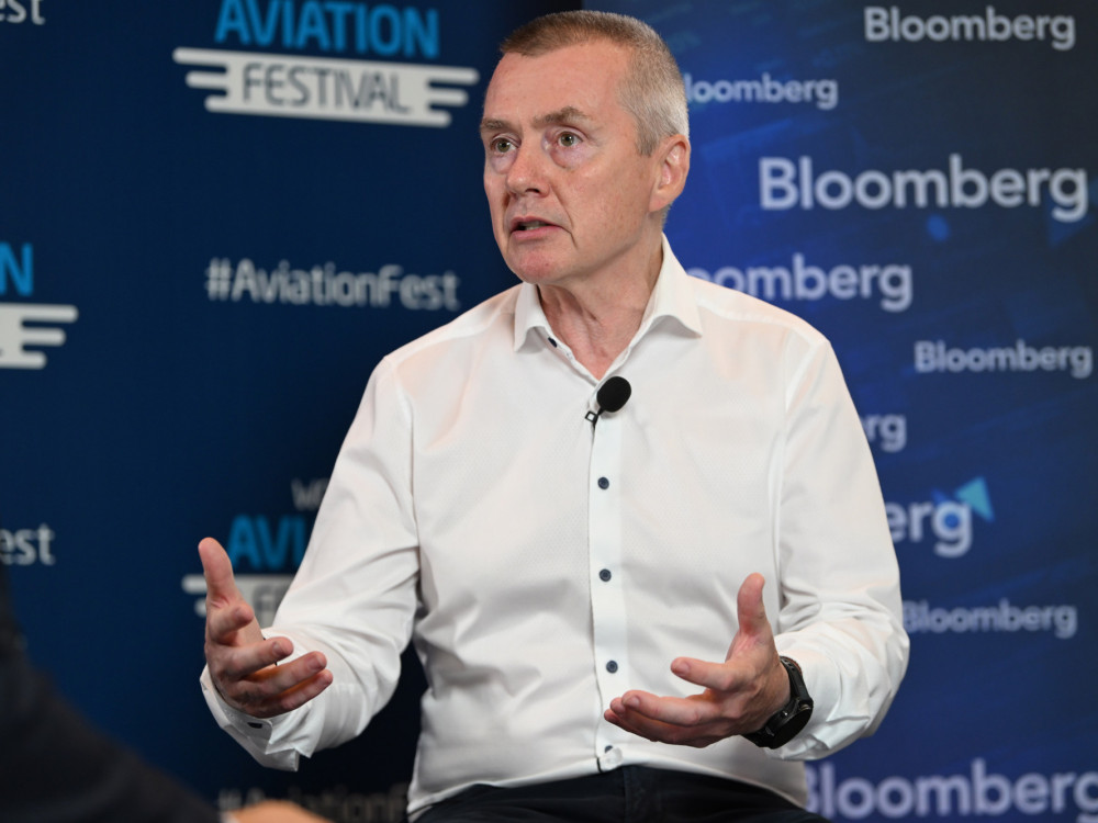 Direktor IATA: Letalske družbe na potnika zaslužijo dobrih šest dolarjev