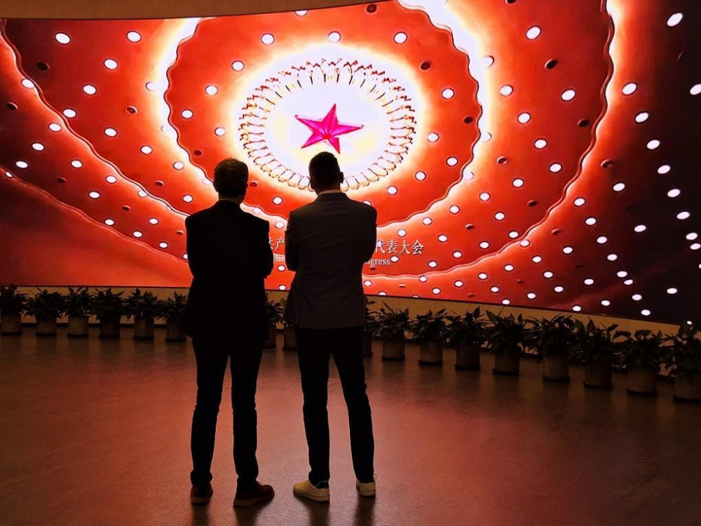 Top 5 novic za začetek dneva: Kitajski minimundus v Afriki