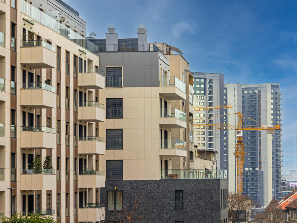 Rast cen nepremičnin in najemnin v Sloveniji krepko nad povprečjem EU