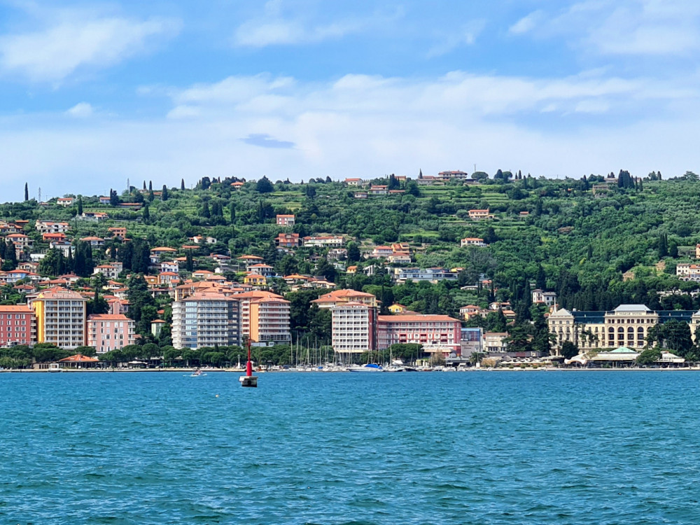 Hoteli ali Airbnb ‒ kdo zmaguje v boju za goste?