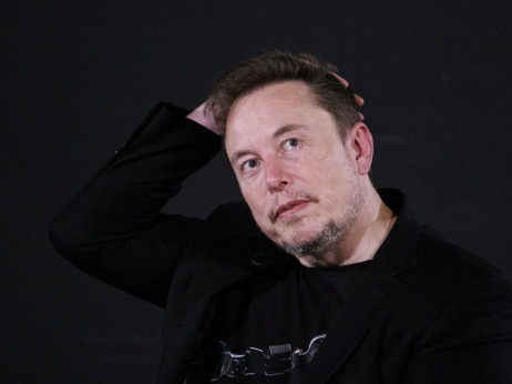 TOP 5 novic za začetek dneva: Musk podpira Trumpa, služi z demokrati